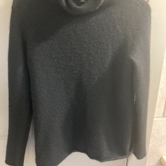Eileen Fisher 100% Cashmere Black Turtleneck Sweater, Size: Petite Petite - Picture 2 of 2